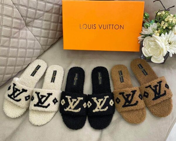 Louis Vuitton Slippers